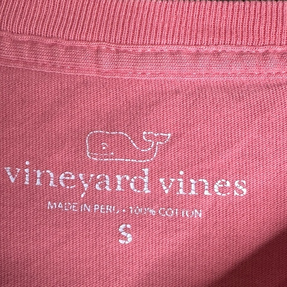 Vineyard vines•long sleeve Tee•pocket•Color PINK•pre-Loved Good condition•Small - Picture 3 of 3